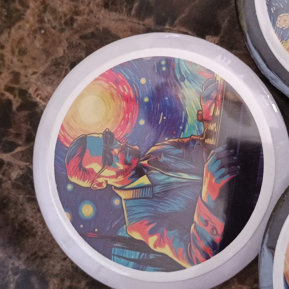 Artistic Button Set with Van Gogh Designs - Picture 2 of 5